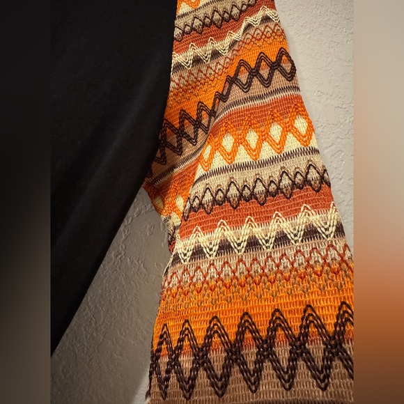 Fall Black Long-Sleeve top with orange knit sleeves 🍂 - Picture 4 of 9